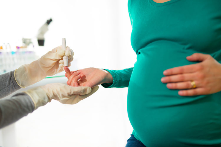 Tiểu đường thai kỳ nguy hiểm như thế nào đối với mẹ và bé?
