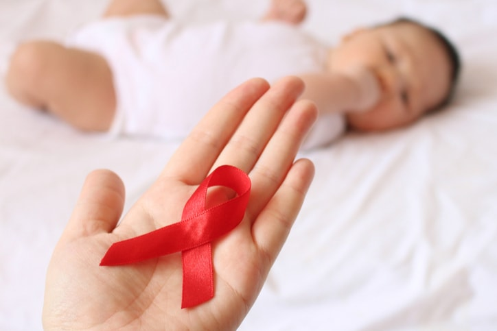Các đường lây nhiễm HIV ở trẻ em và diễn biến của HIV ở trẻ