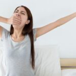 Buồn ngủ nhiều có phải dấu hiệu mang thai?