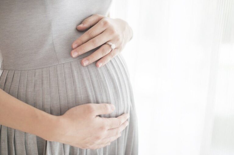 Phụ nữ mang thai 36 tuần có nguy cơ cao tiền sản giật phải làm sao?