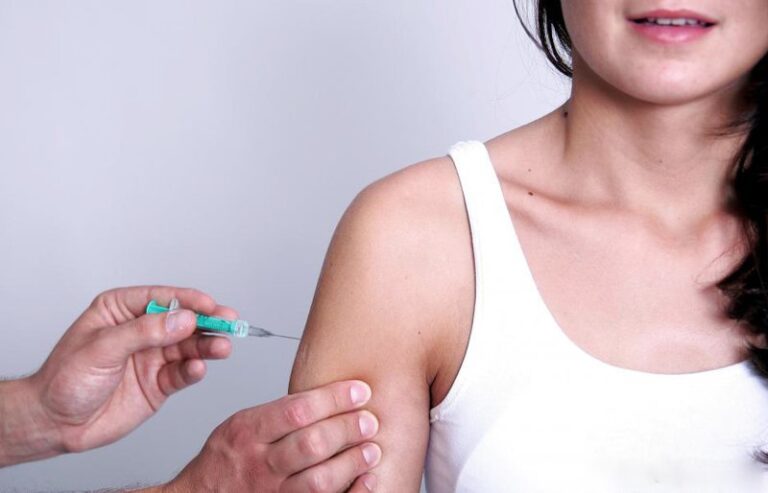 Mang thai 5 tuần có tiêm vắc-xin cúm được không?