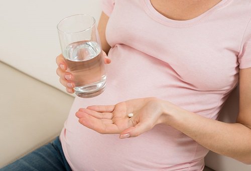 Phụ nữ mang thai 3 tháng cuối bổ sung sắt và canxi phù hợp như thế nào?