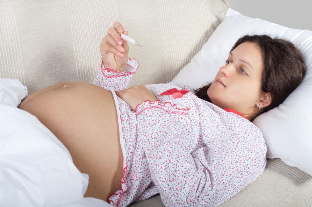 Bị cảm cúm khi mang thai có cần điều trị không?