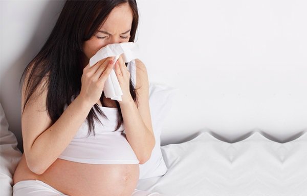 Nhiễm cúm khi mang thai 3 tháng có tiêm thuốc được không?
