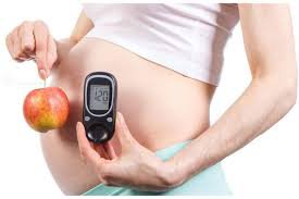 Bị tiểu đường thai kỳ có thể tự điều chỉnh chế độ ăn uống hay phải dùng thuốc?