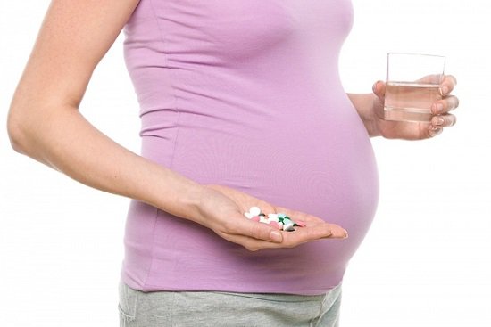 Dùng thuốc dạ dày và thuốc bổ não trong thời gian mang thai có ảnh hưởng đến em bé không?