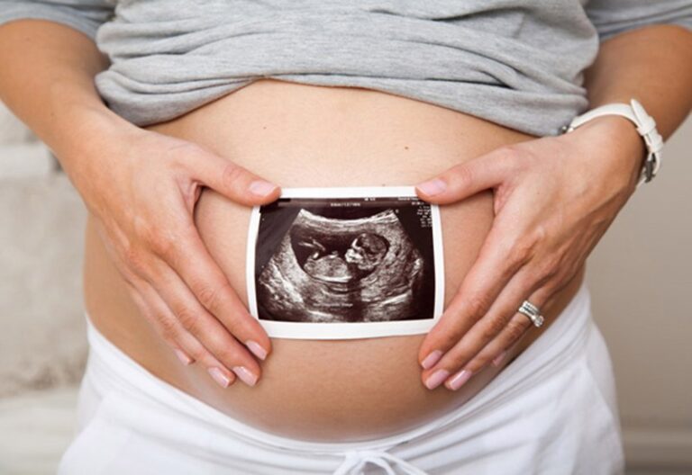 Phát hiện tứ chứng fallot lúc thai 32 tuần có nên sinh hay không?
