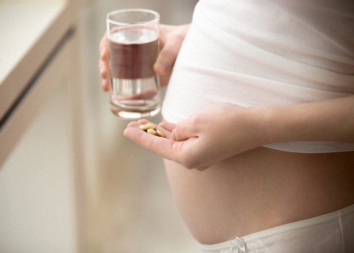Có bầu 26 tuần uống thuốc Viroef có ảnh hưởng tới thai nhi không?