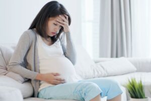 Đau bụng trái khi đang mang thai 7,5 tháng là dấu hiệu của bệnh gì?